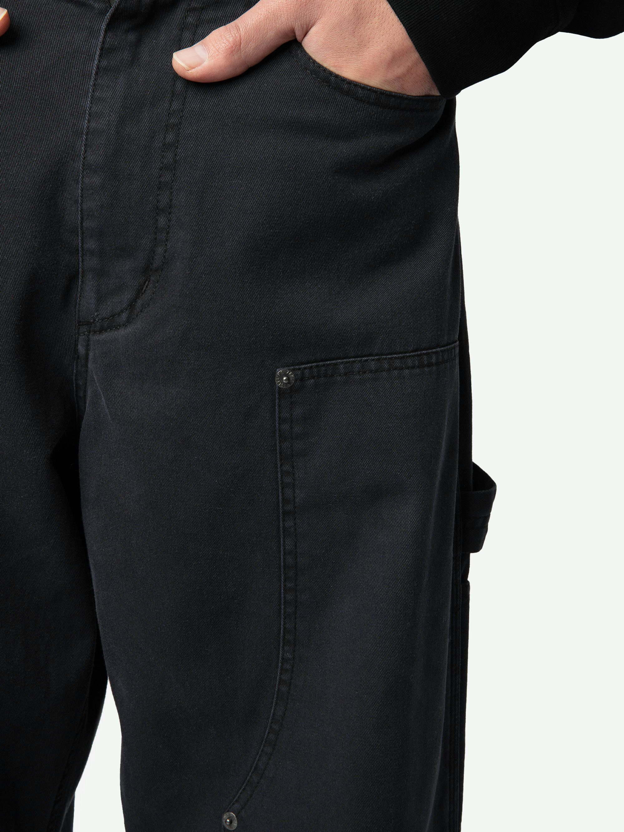 Perry Hose - Arbeiter-Stil Hose mit Patch vorne und Nieten-Details.